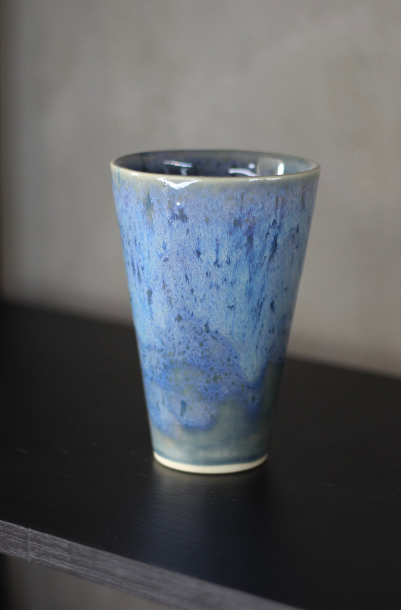 Vaso Cone em Cerâmica para Flores Decoração Azul